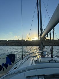 Chilled sunset cruise 